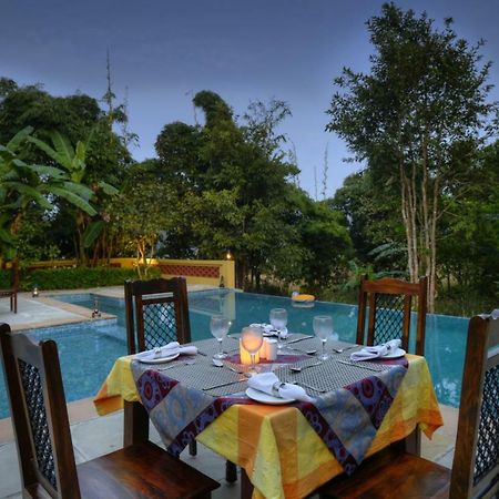Hotel Courtyard House Kānha Exteriér fotografie