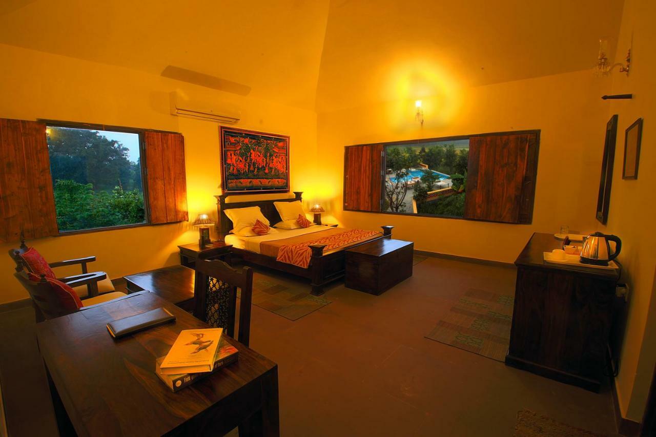 Hotel Courtyard House Kānha Exteriér fotografie