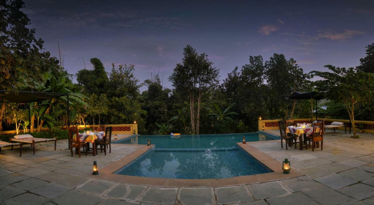 Hotel Courtyard House Kānha Exteriér fotografie